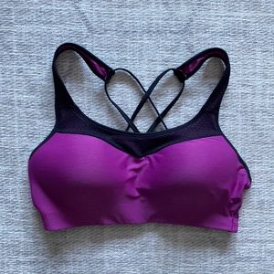 Hanes active shaped & wireless bralette with black mesh trim